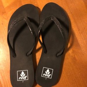 NEW Black Stargazer Reef flip flops